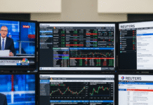 สรุปข่าวเด่นจาก Bloomberg, CNBC และ Reuters: สถานการณ์โลกผันผวน เศรษฐกิจเผชิญความท้าทาย
